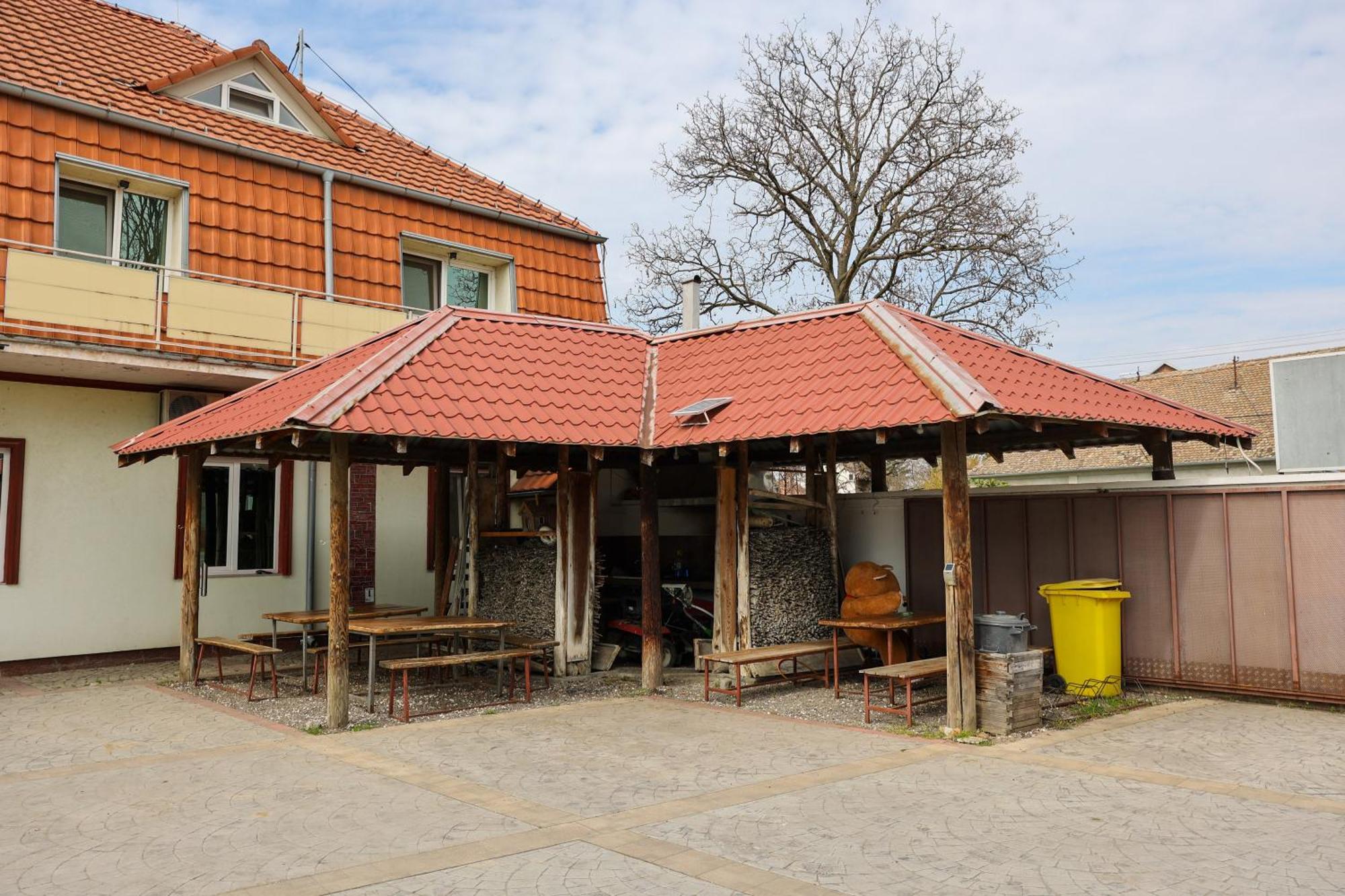Hotel Marex Centar Jabuka Exterior foto