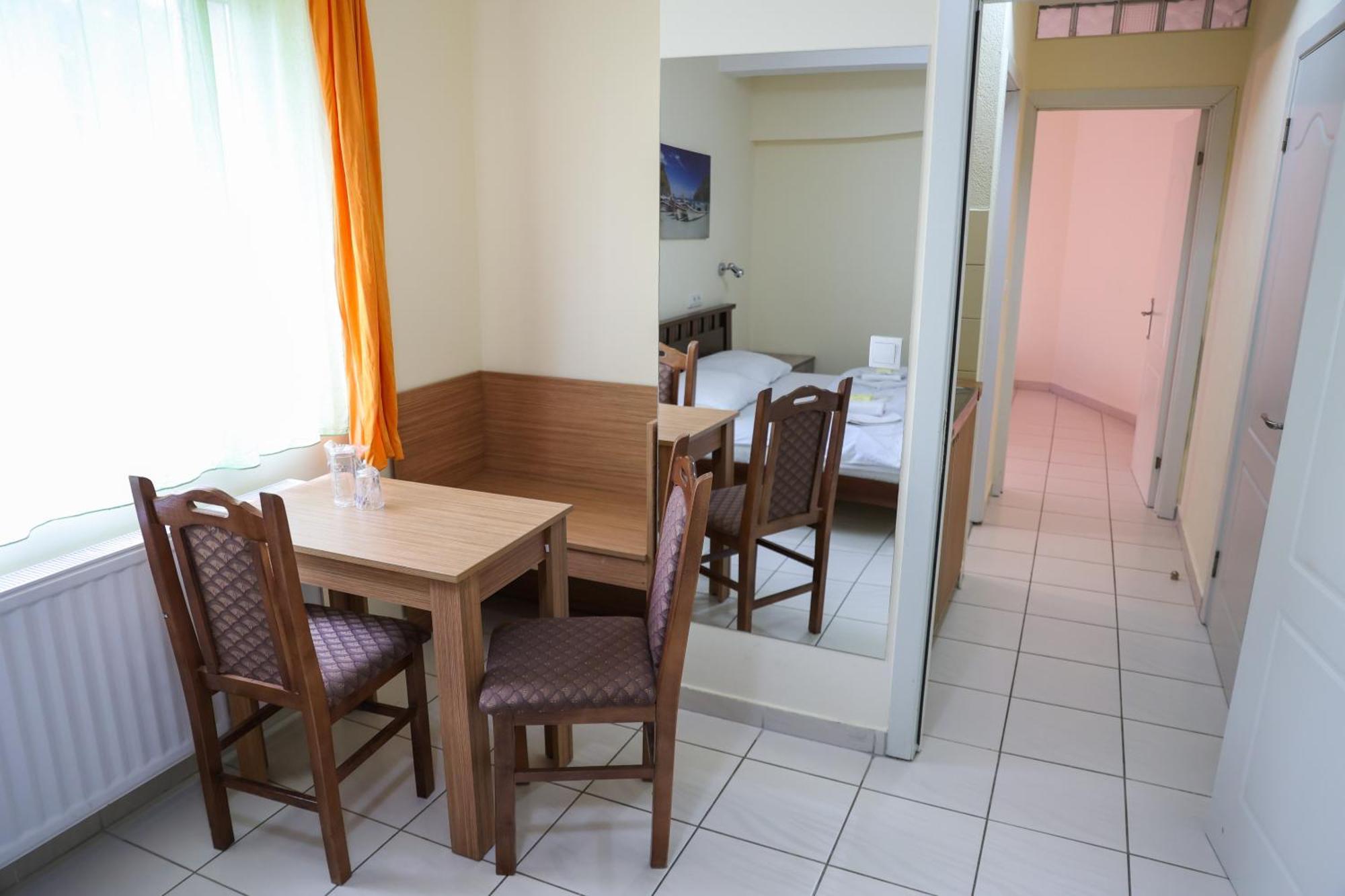 Hotel Marex Centar Jabuka Exterior foto
